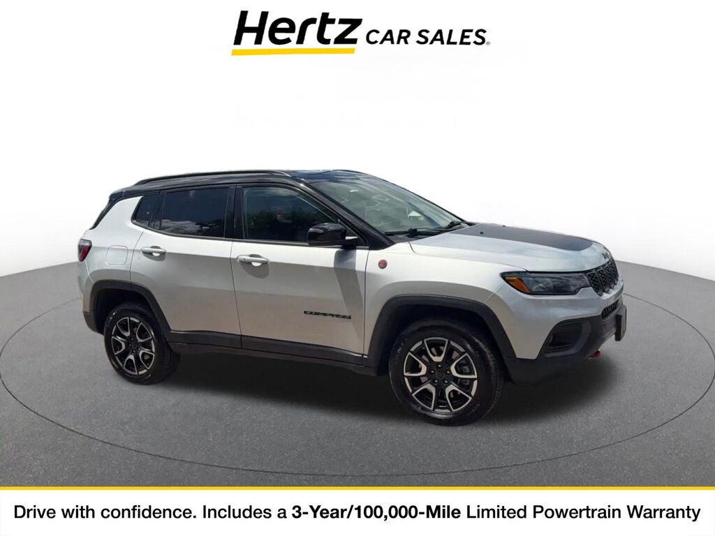 2025 Jeep Compass Trailhawk — photo 1 of 11