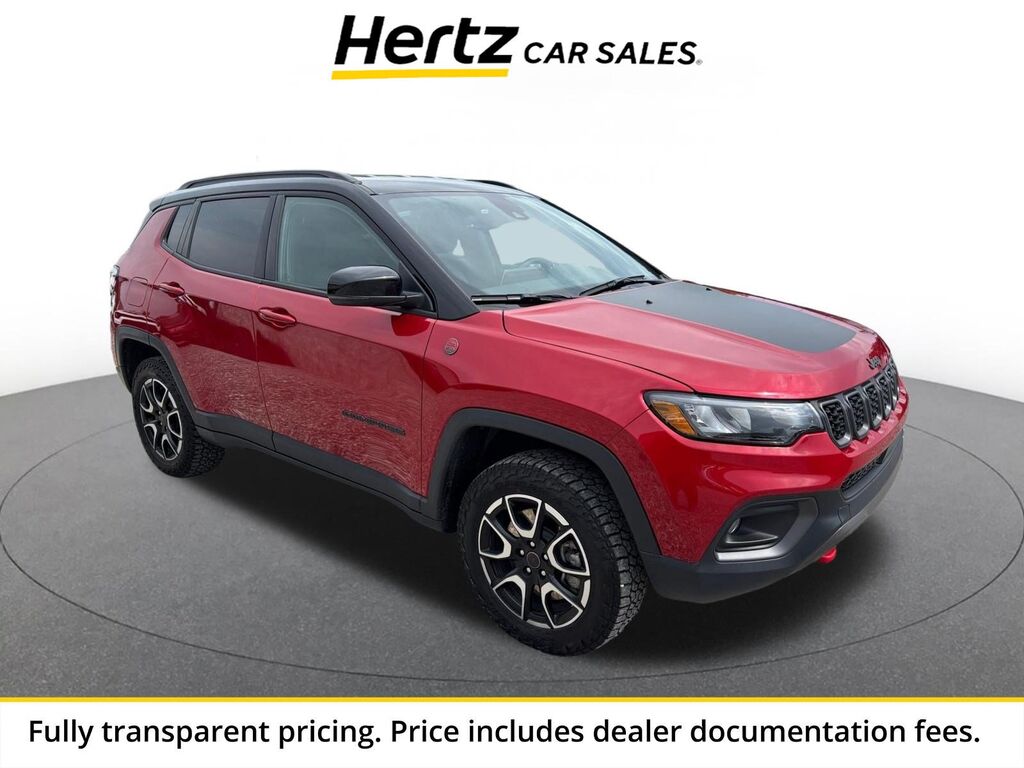 2025 Jeep Compass Trailhawk — photo 1 of 1