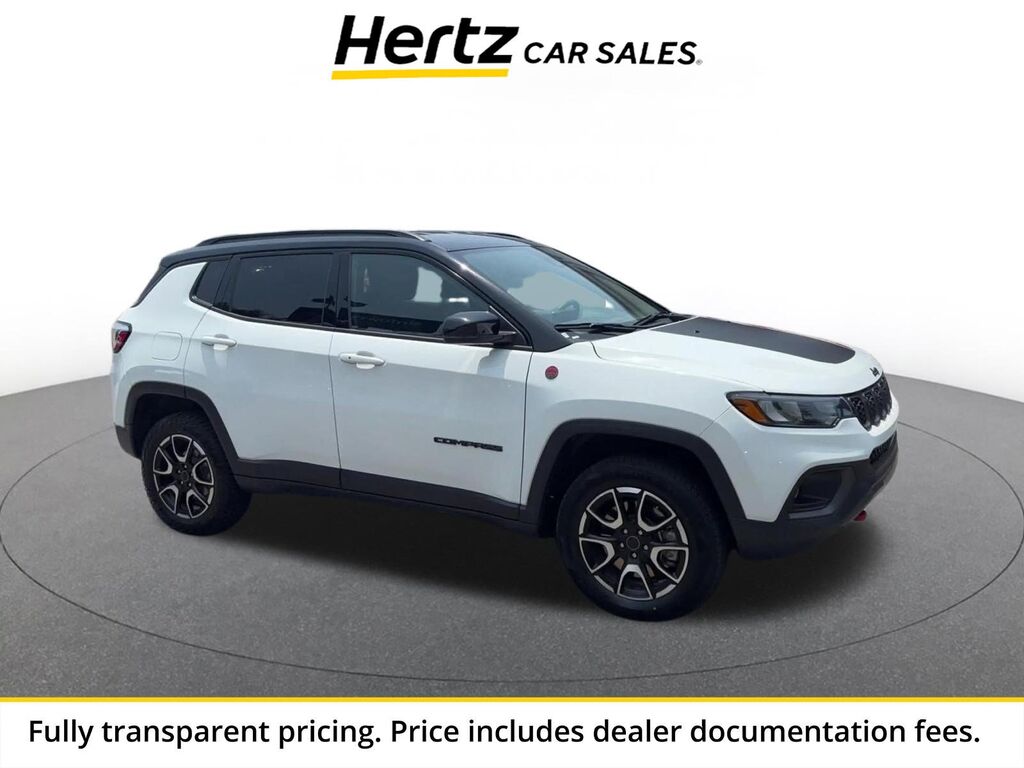 2025 Jeep Compass Trailhawk — photo 1 of 1