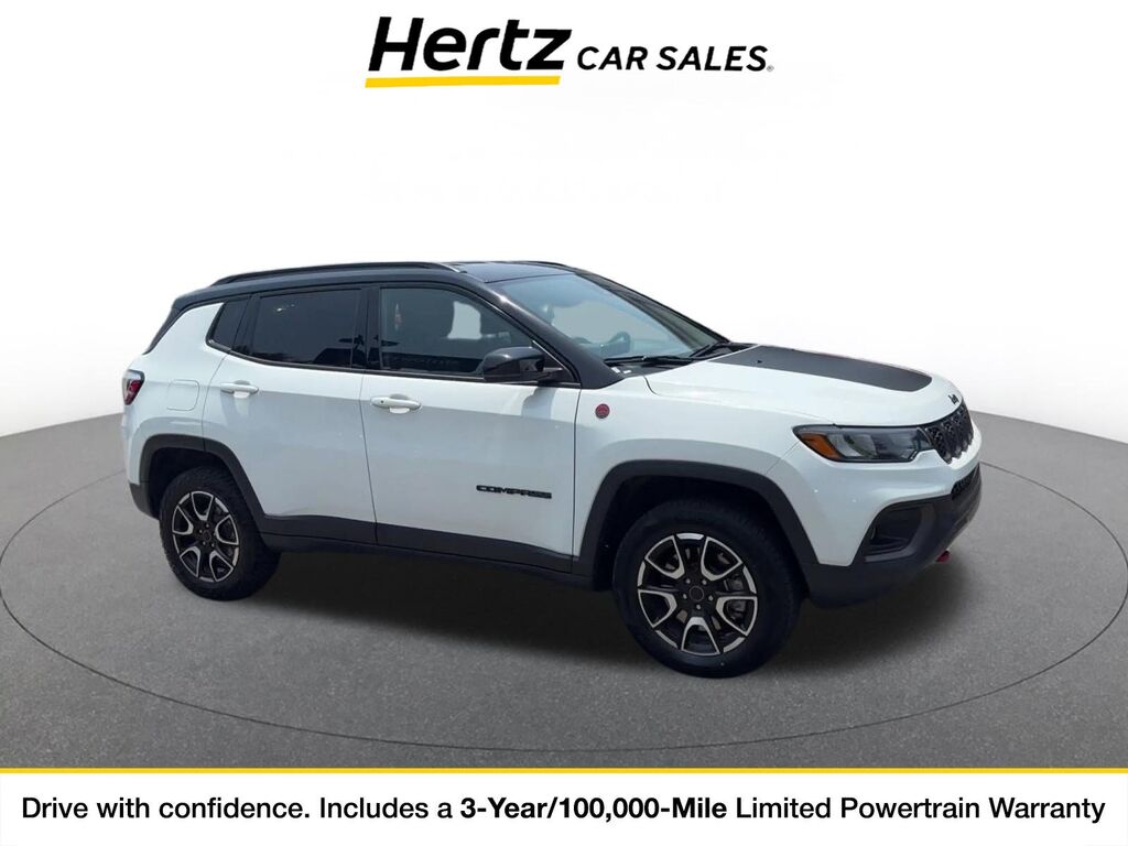 2025 Jeep Compass Trailhawk — photo 1 of 11