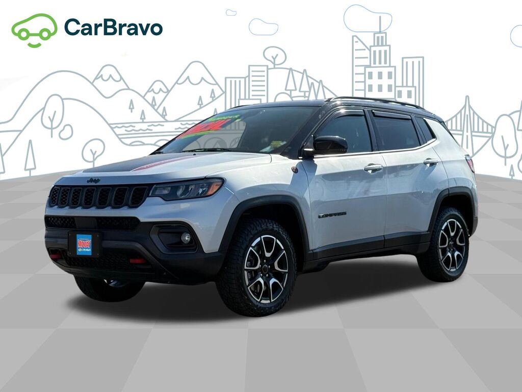2025 Jeep Compass Trailhawk 4x4 — photo 1 of 7