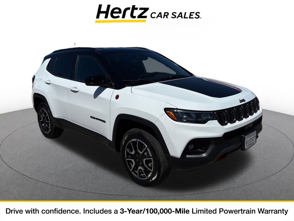 2025 Jeep Compass Trailhawk — photo 1 of 11