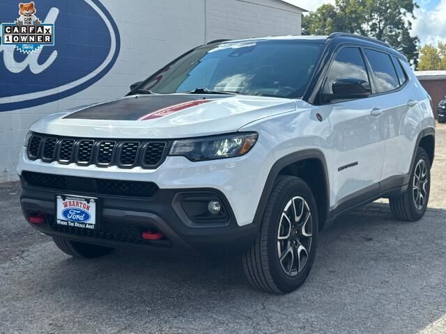 2024 Jeep Compass Trailhawk — photo 1 of 13