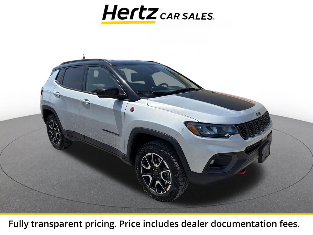2025 Jeep Compass Trailhawk — photo 1 of 1