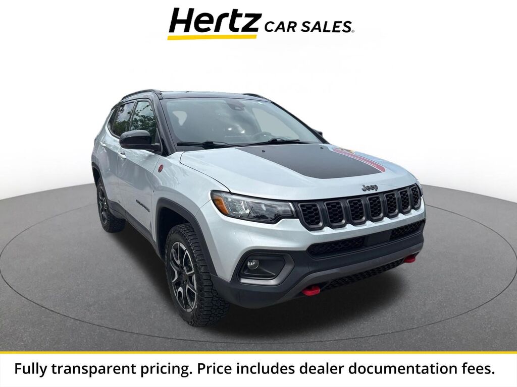2025 Jeep Compass Trailhawk — photo 1 of 1