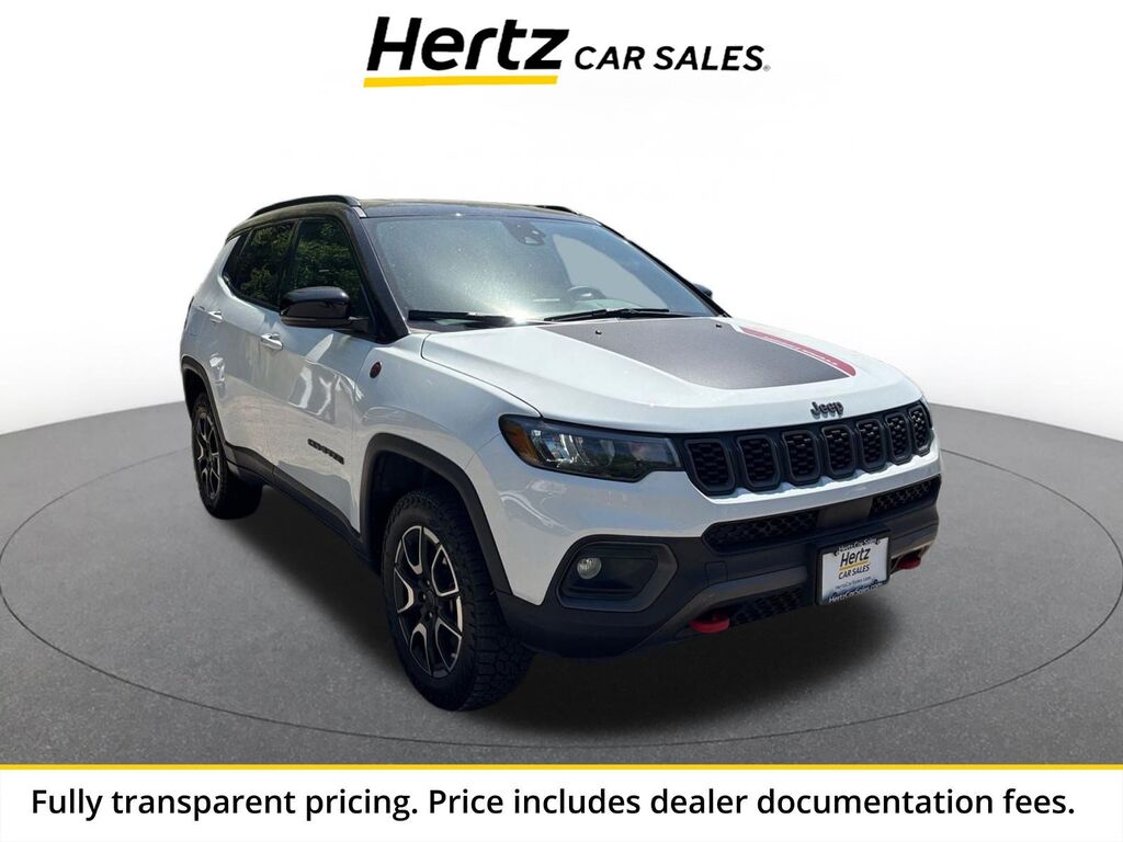 2025 Jeep Compass Trailhawk — photo 1 of 1
