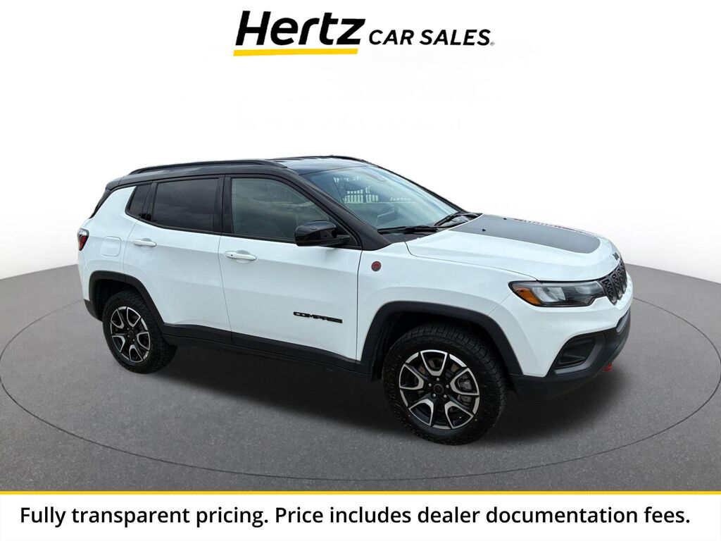 2025 Jeep Compass Trailhawk — photo 1 of 1