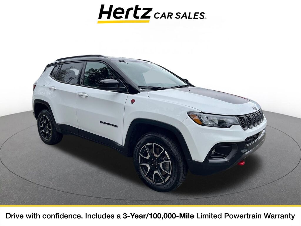 2025 Jeep Compass Trailhawk — photo 1 of 11