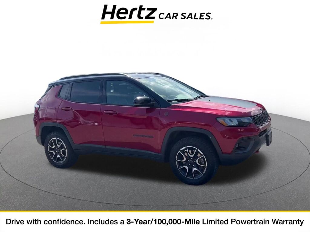 2025 Jeep Compass Trailhawk — photo 1 of 4