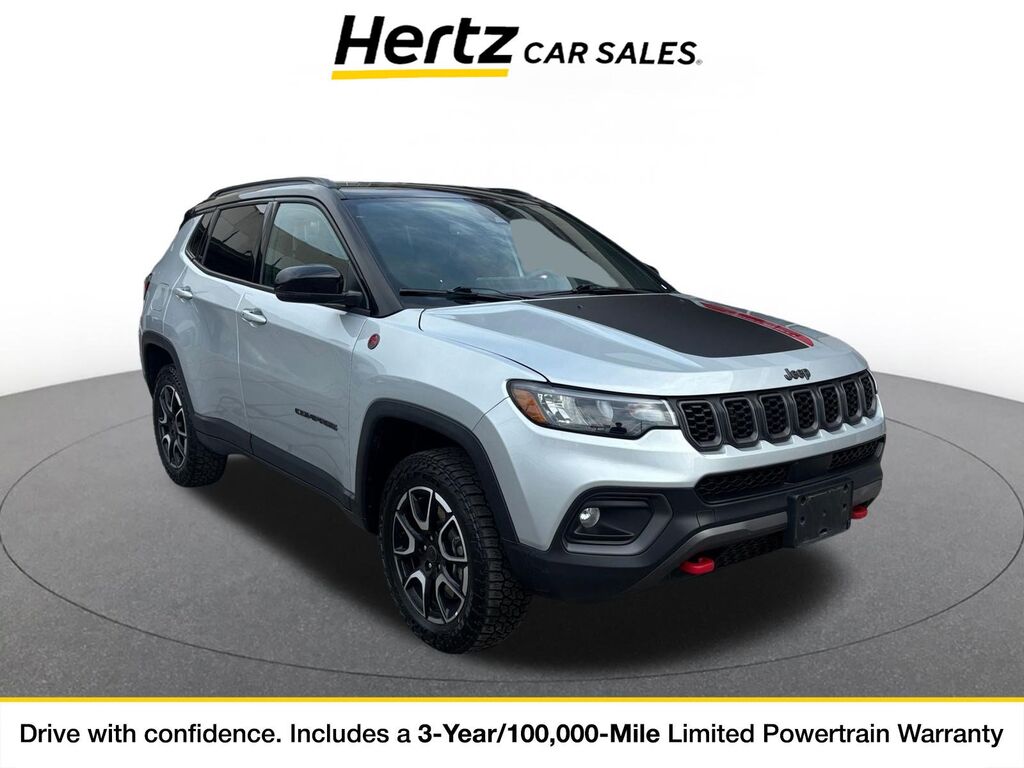2025 Jeep Compass Trailhawk — photo 1 of 11
