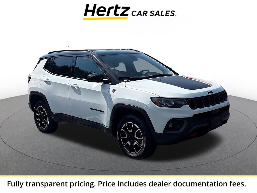 2025 Jeep Compass Trailhawk — photo 1 of 1