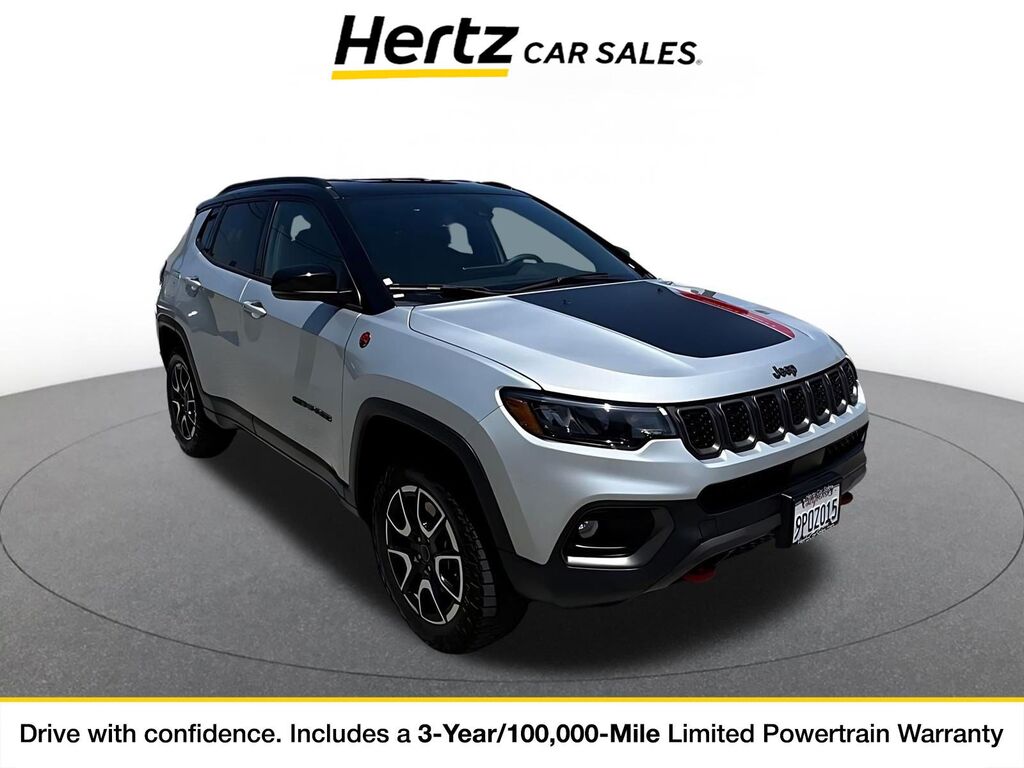 2025 Jeep Compass Trailhawk — photo 1 of 1