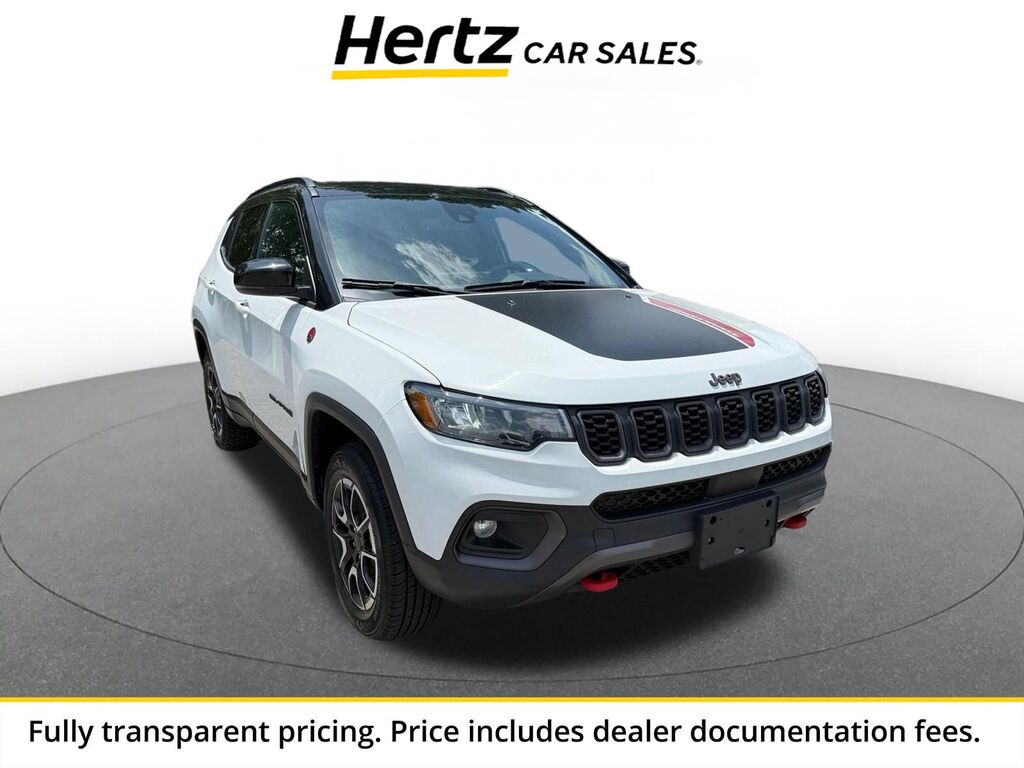 2025 Jeep Compass Trailhawk — photo 1 of 1