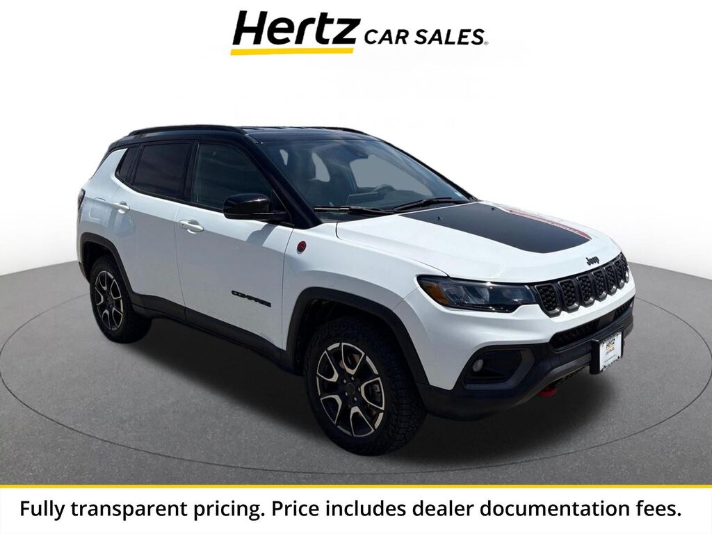 2025 Jeep Compass Trailhawk — photo 1 of 1