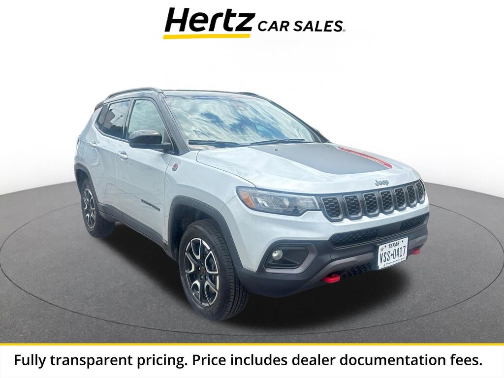 2025 Jeep Compass Trailhawk — photo 1 of 1