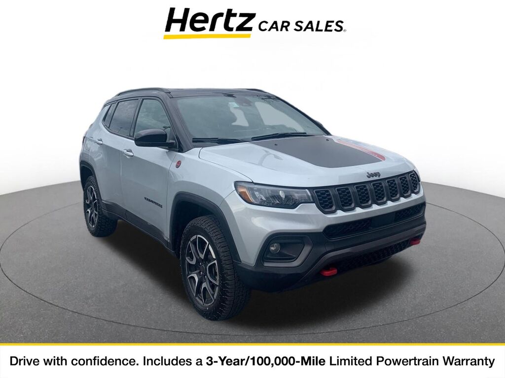 2025 Jeep Compass Trailhawk — photo 1 of 11