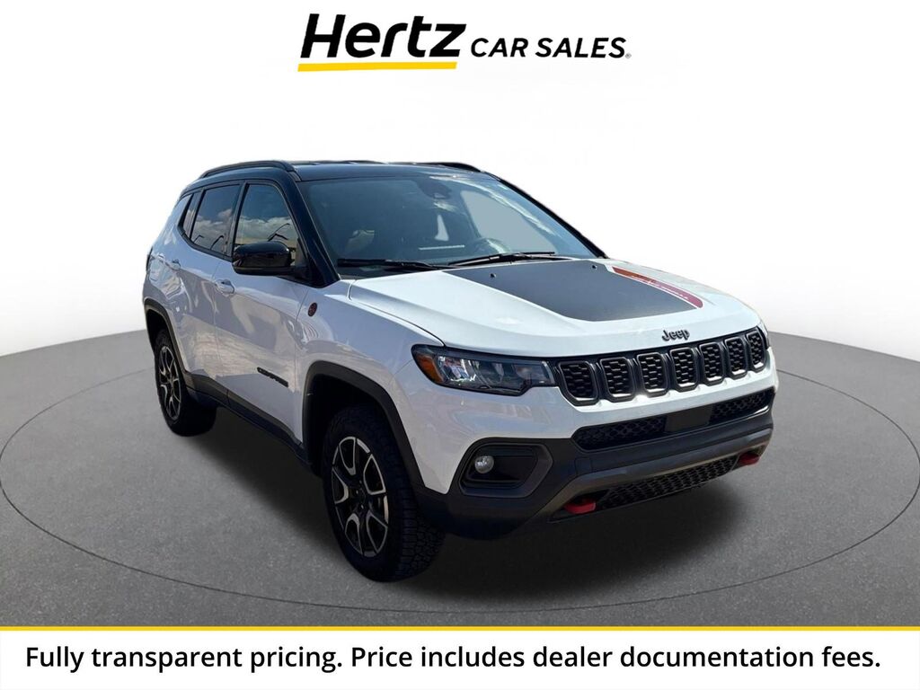 2025 Jeep Compass Trailhawk — photo 1 of 1