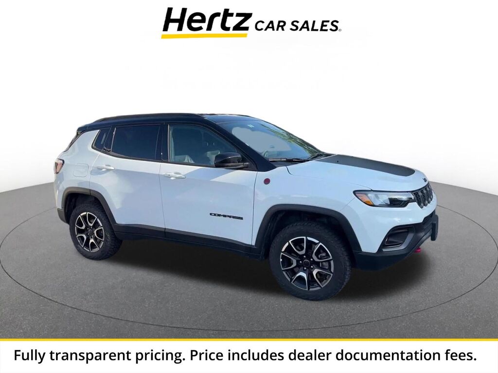 2025 Jeep Compass Trailhawk — photo 1 of 1