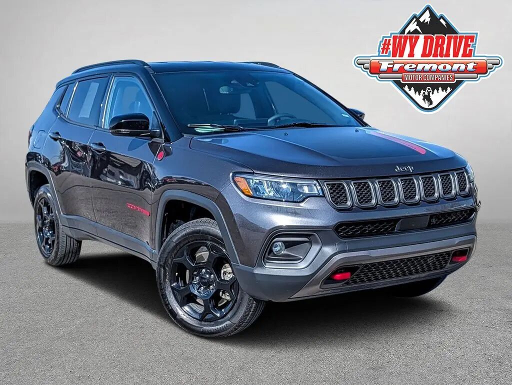 2024 Jeep Compass Trailhawk — photo 1 of 13