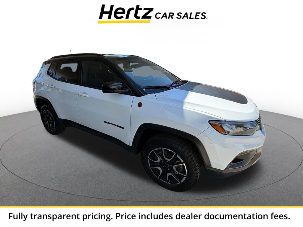 2025 Jeep Compass Trailhawk — photo 1 of 1
