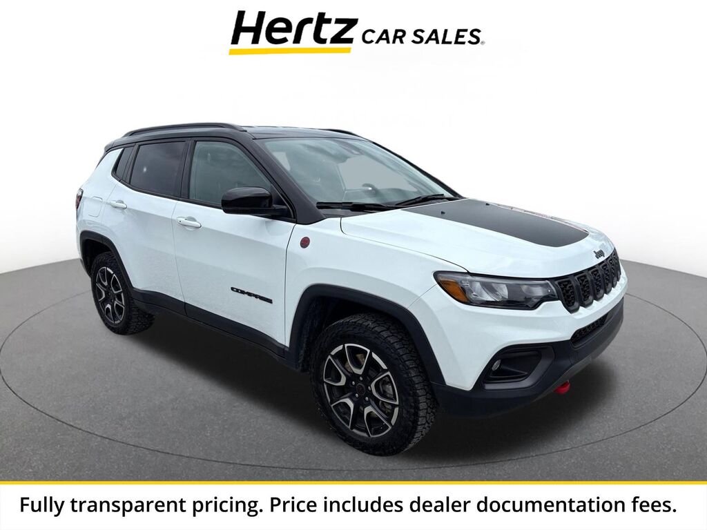 2025 Jeep Compass Trailhawk — photo 1 of 1