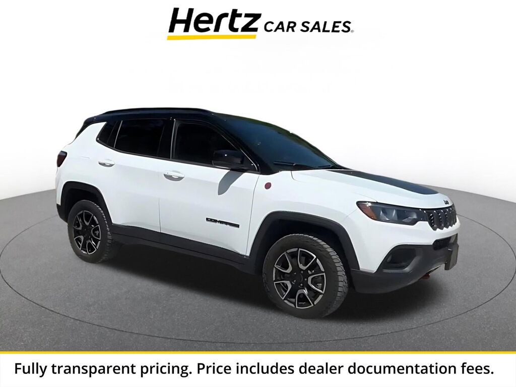 2025 Jeep Compass Trailhawk — photo 1 of 1
