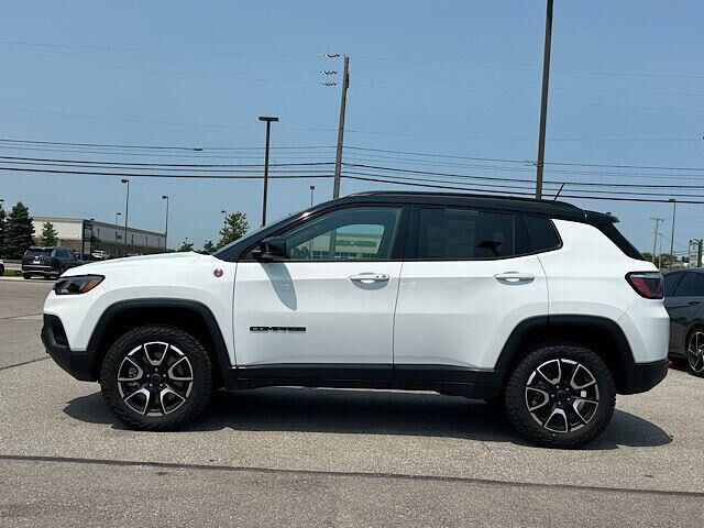 2025 Jeep Compass Trailhawk