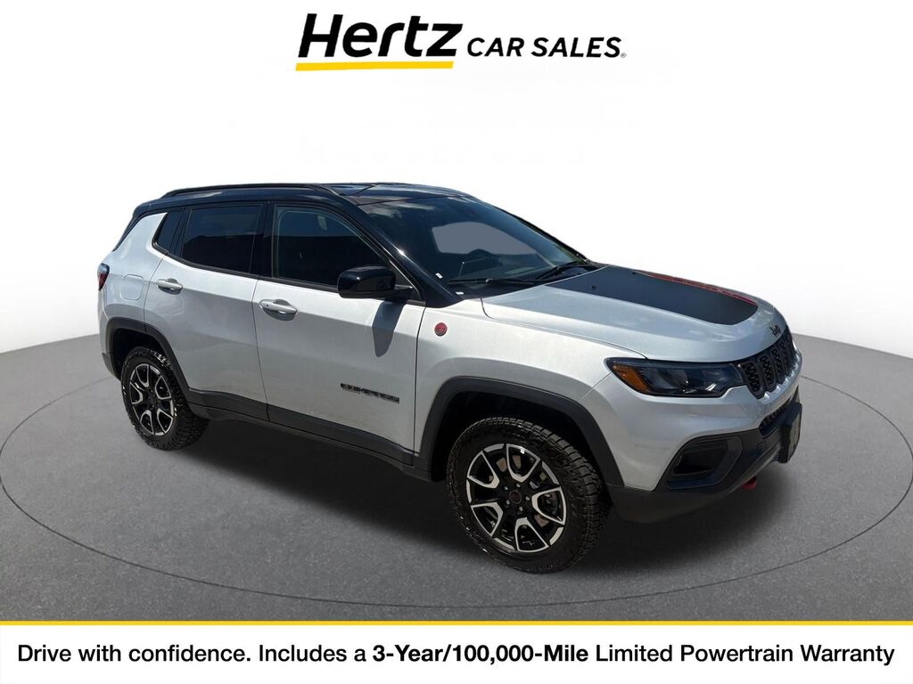 2025 Jeep Compass Trailhawk — photo 1 of 1
