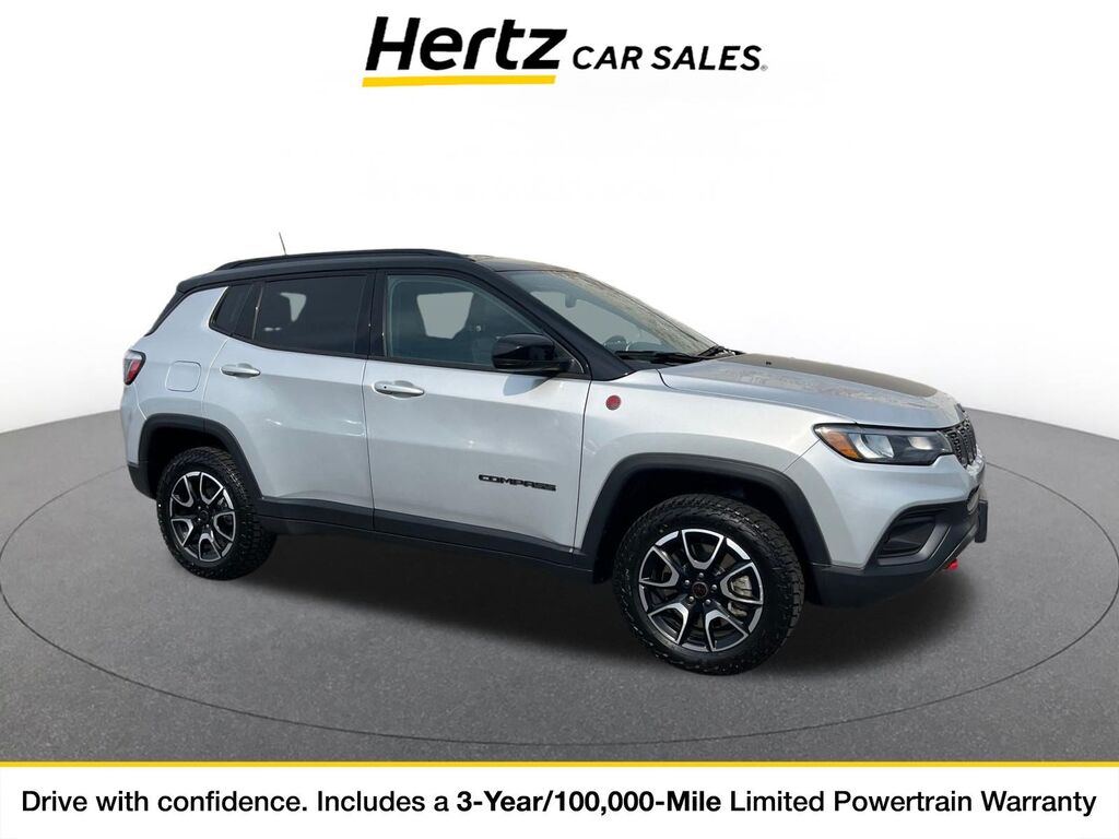 2025 Jeep Compass Trailhawk — photo 1 of 11