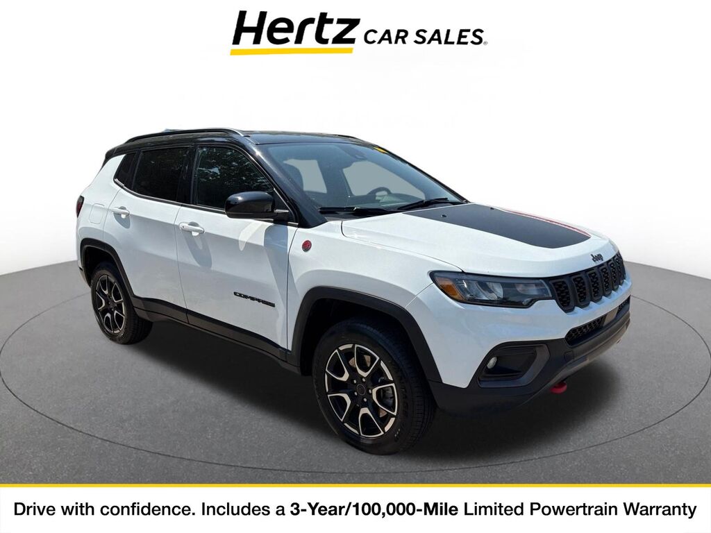 2025 Jeep Compass Trailhawk — photo 1 of 11