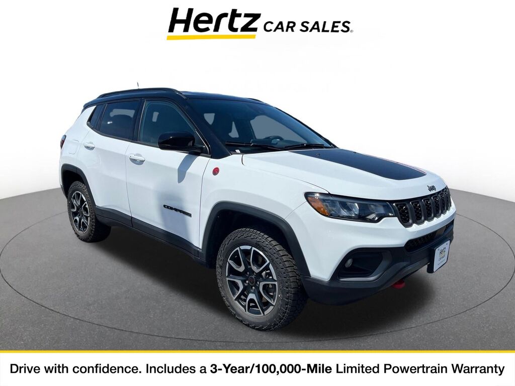 2025 Jeep Compass Trailhawk — photo 1 of 11