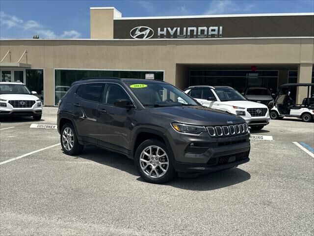 2022 Jeep Compass Latitude Lux