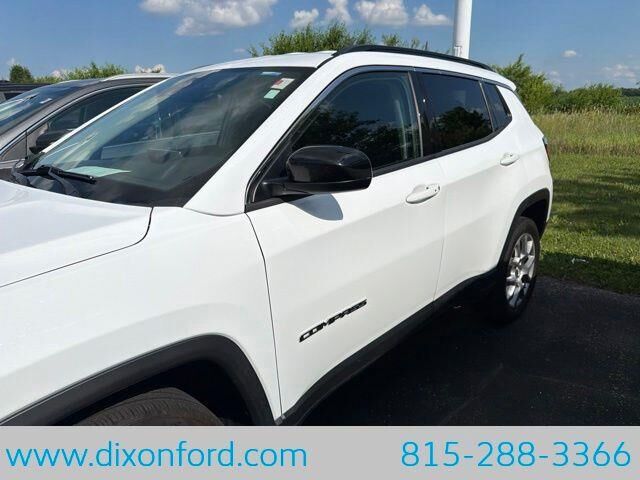 2022 Jeep Compass Latitude Lux