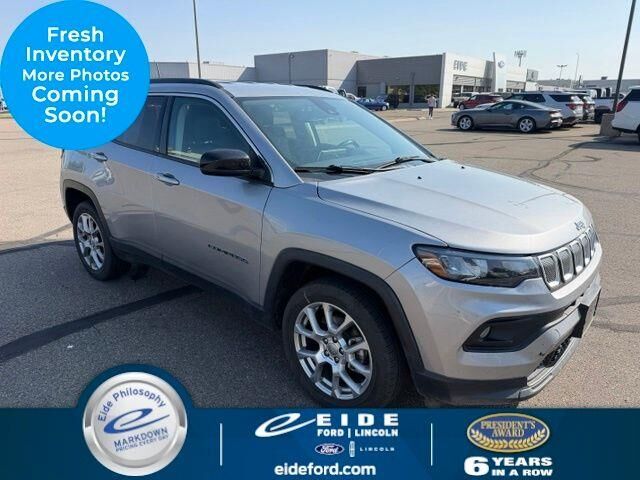 2022 Jeep Compass Latitude Lux