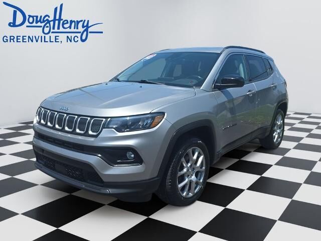 2022 Jeep Compass Latitude Lux