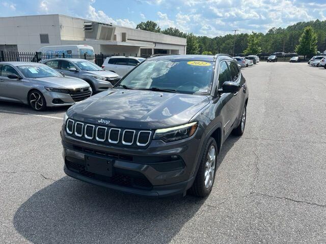 2022 Jeep Compass Latitude Lux