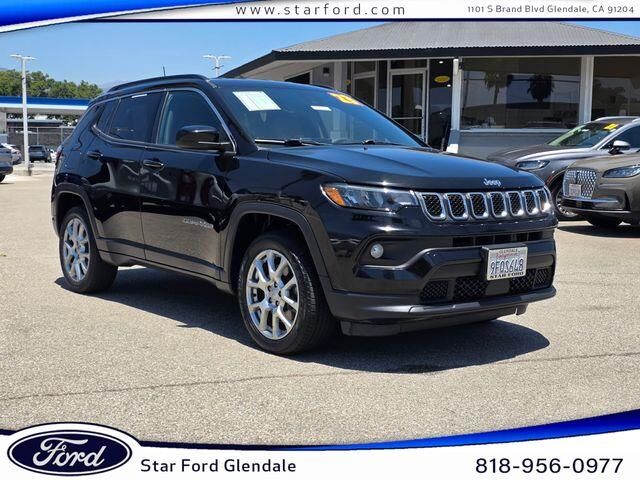 2023 Jeep Compass Latitude Lux