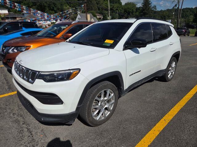 2023 Jeep Compass Latitude Lux