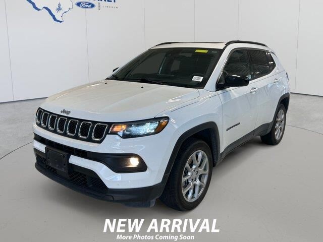 2023 Jeep Compass Latitude Lux