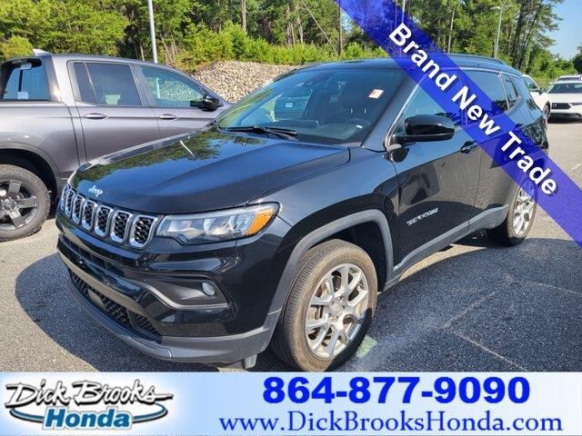 2024 Jeep Compass Latitude Lux