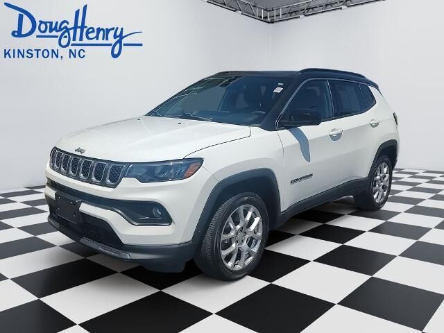 2023 Jeep Compass Latitude Lux