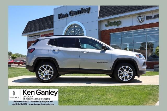 2023 Jeep Compass Latitude Lux