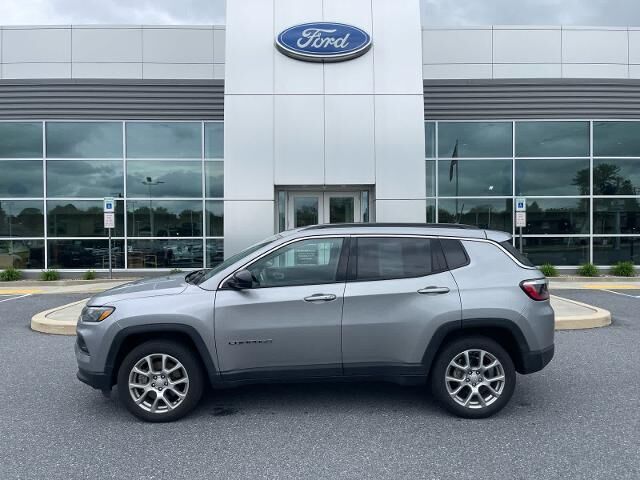 2023 Jeep Compass Latitude Lux