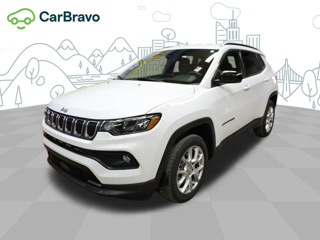2023 Jeep Compass Latitude Lux FWD — photo 1 of 6