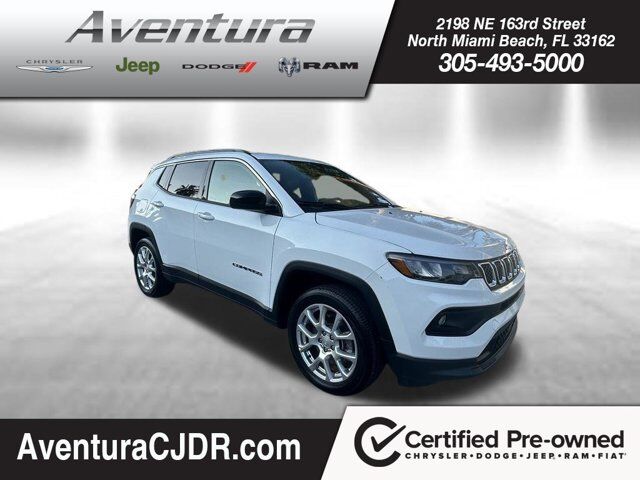 2023 Jeep Compass Latitude Lux — photo 1 of 10