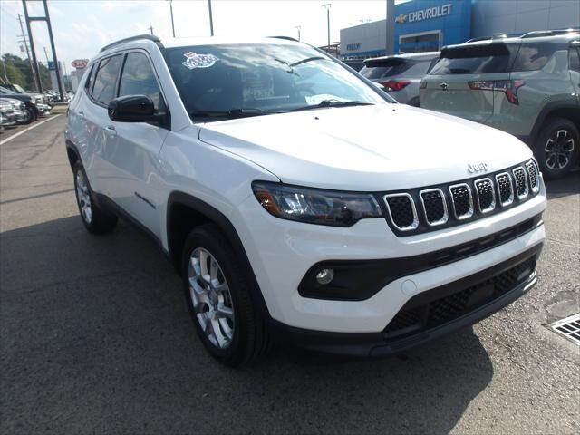 2023 Jeep Compass Latitude Lux