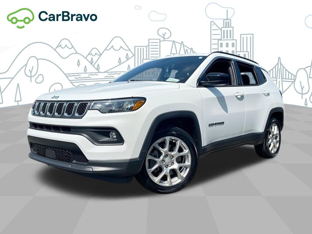 2024 Jeep Compass Latitude Lux FWD — photo 1 of 6