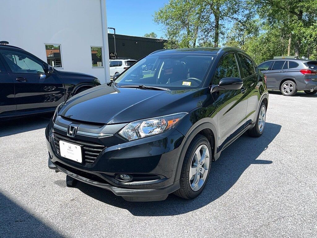 2017 Honda HR-V EX-L w/Navi — photo 1 of 13