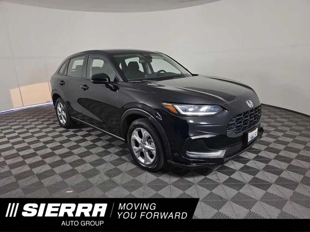 2024 Honda HR-V LX — photo 1 of 13