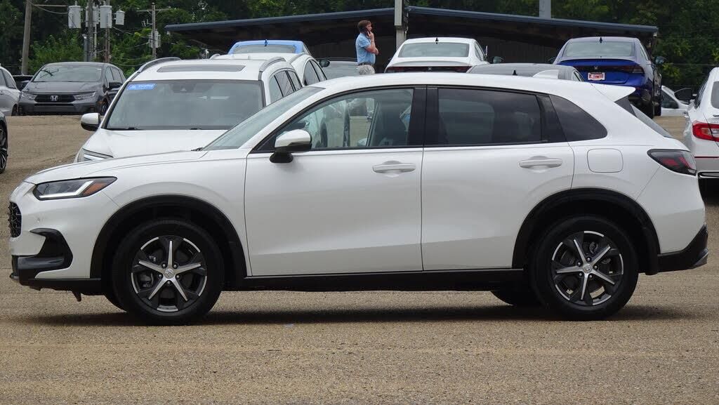 2025 Honda HR-V EX-L — photo 1 of 1